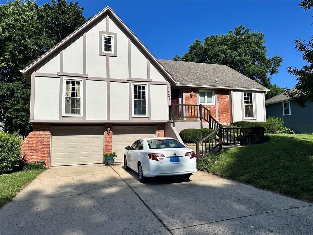 1901 SW 14 Street — photo 1