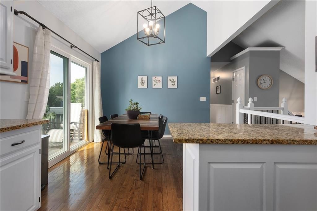309 NE FIDDLEWOOD Avenue — photo 12