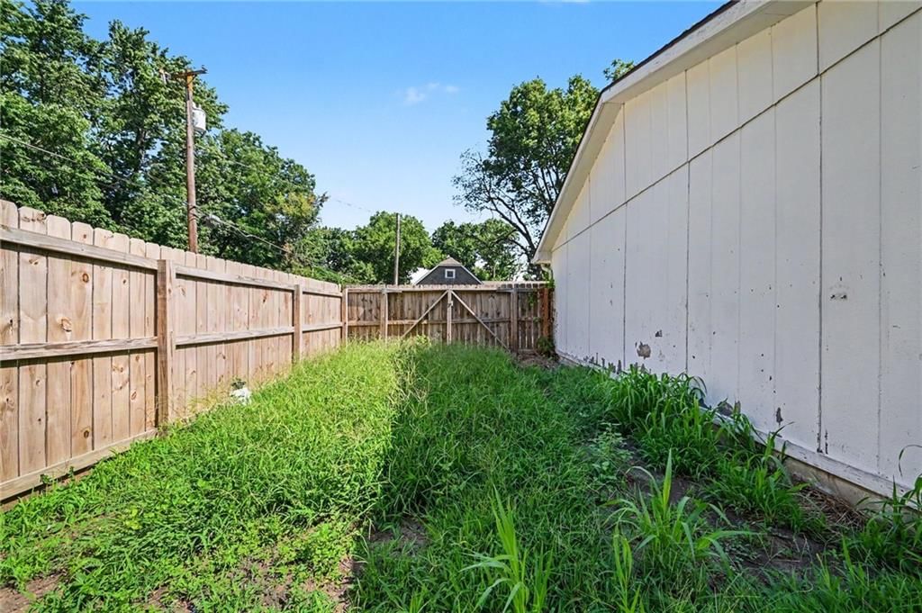 316 S Maple Street — photo 39