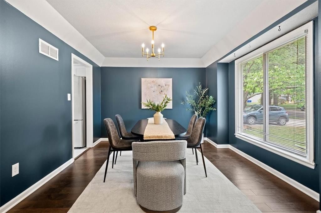 9210 England Street — photo 4