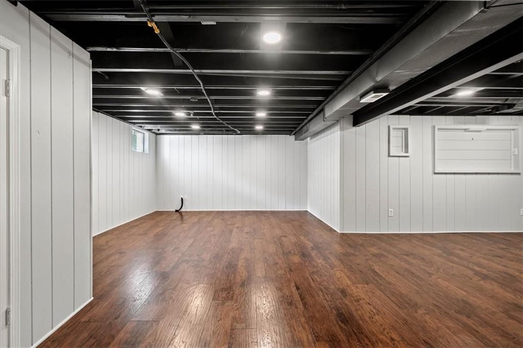 9210 England Street — photo 22