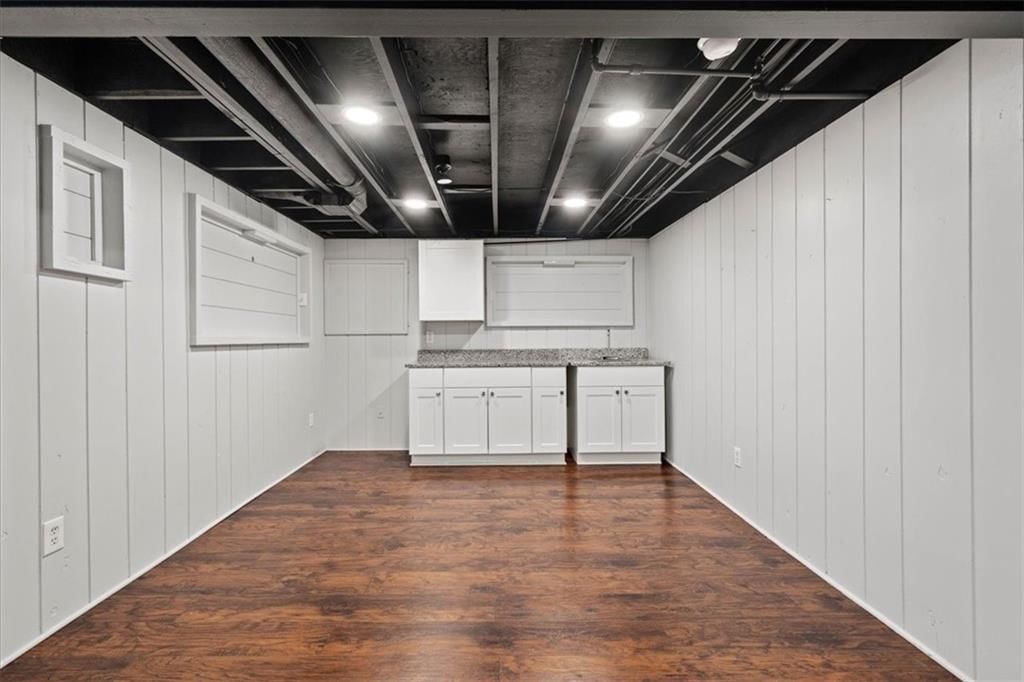 9210 England Street — photo 23