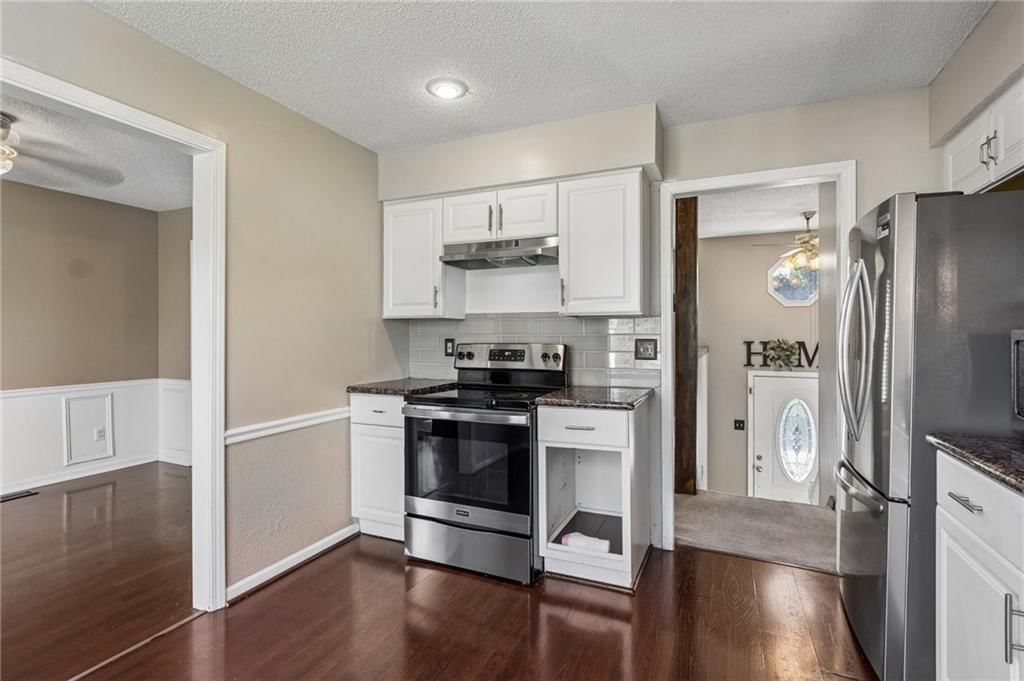 808 Heather Drive — photo 10