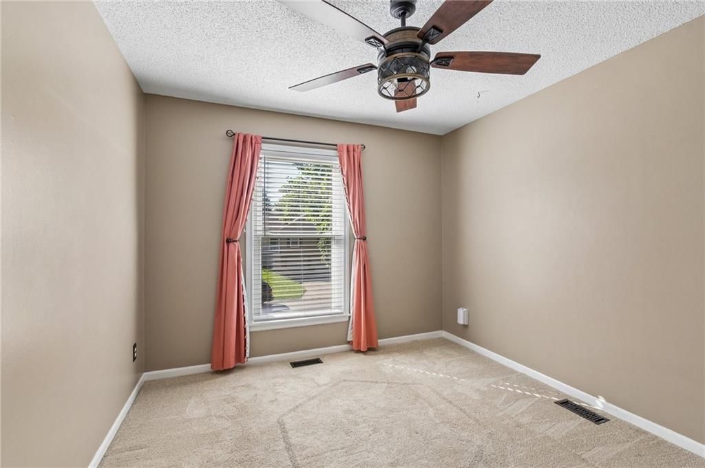 808 Heather Drive — photo 17