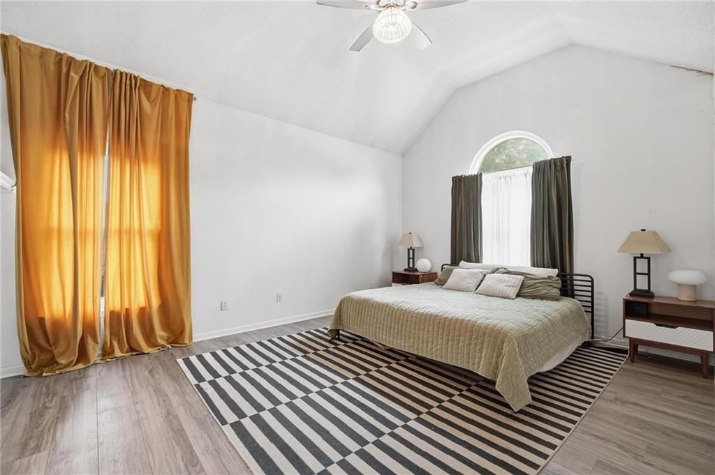 9008 BARNETT Avenue — photo 6
