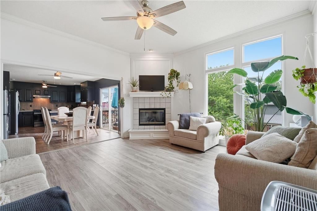 9008 BARNETT Avenue — photo 12