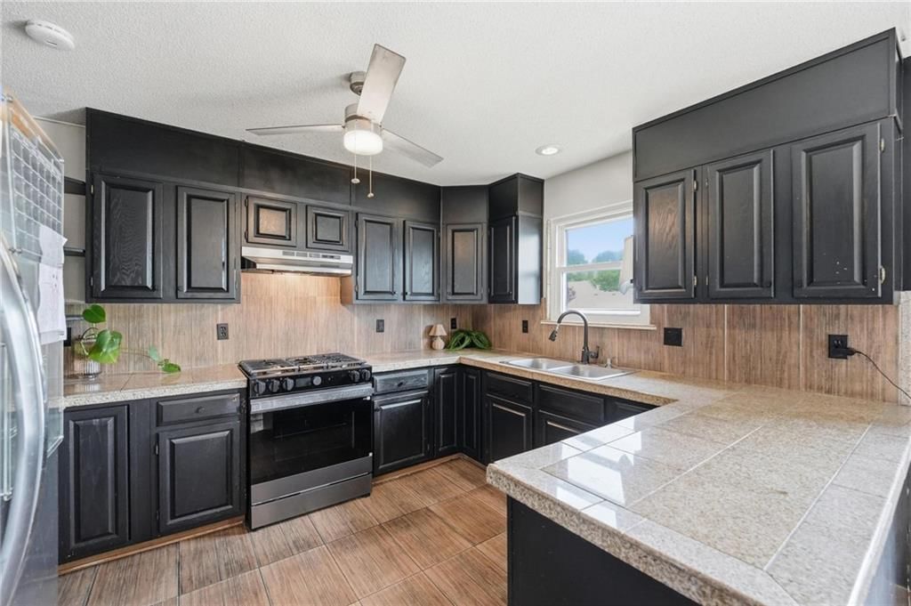 9008 BARNETT Avenue — photo 18