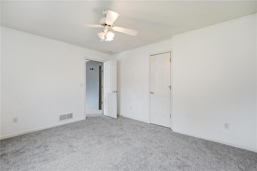 9008 BARNETT Avenue — photo 24