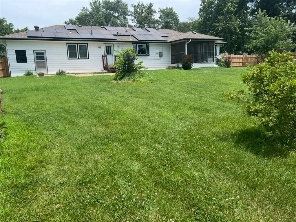 905 E Osage Street — photo 4