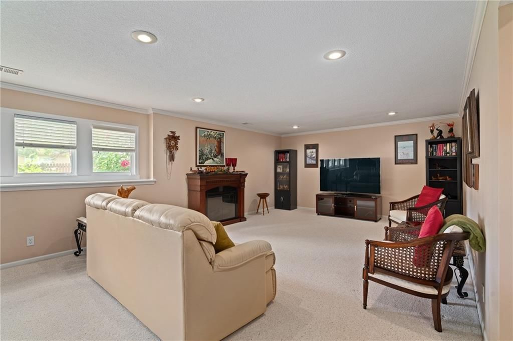 7613 W 148th Street — photo 18