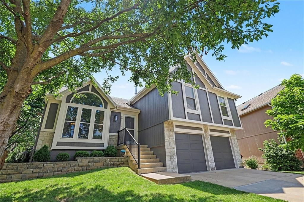 21805 W 52nd Terrace — photo 3
