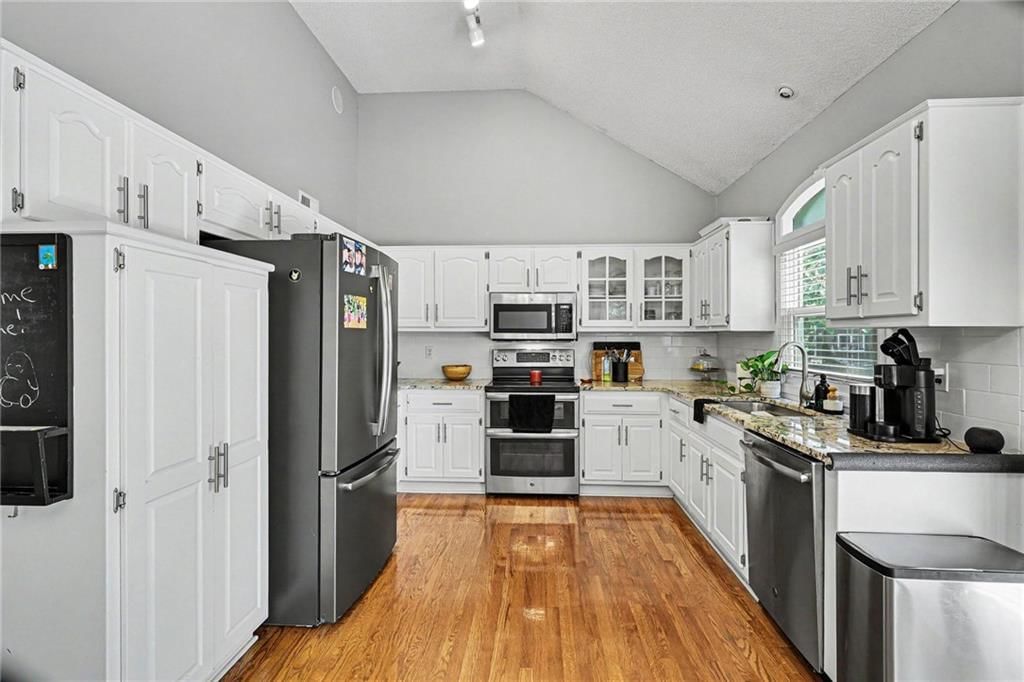 21805 W 52nd Terrace — photo 12