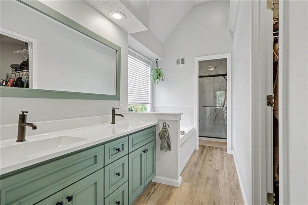 21805 W 52nd Terrace — photo 16