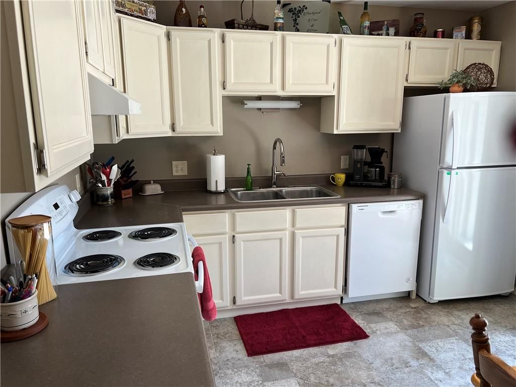 1643 N Ray Avenue — photo 7
