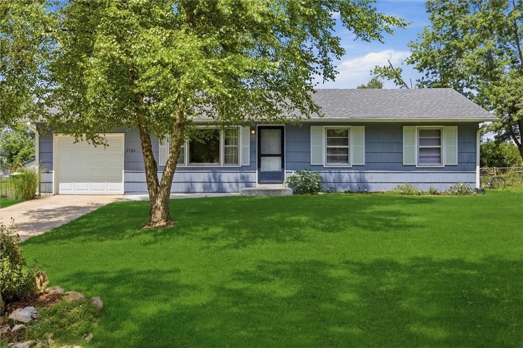 2500 Hillside Drive — photo 1