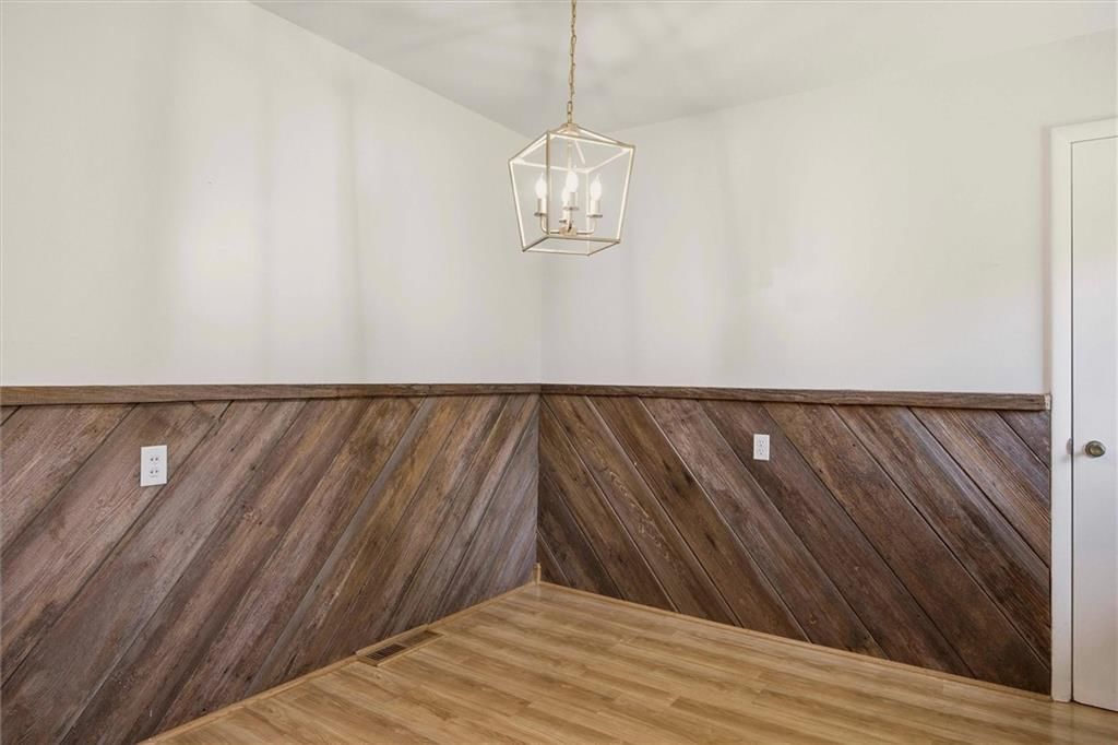 2500 Hillside Drive — photo 9