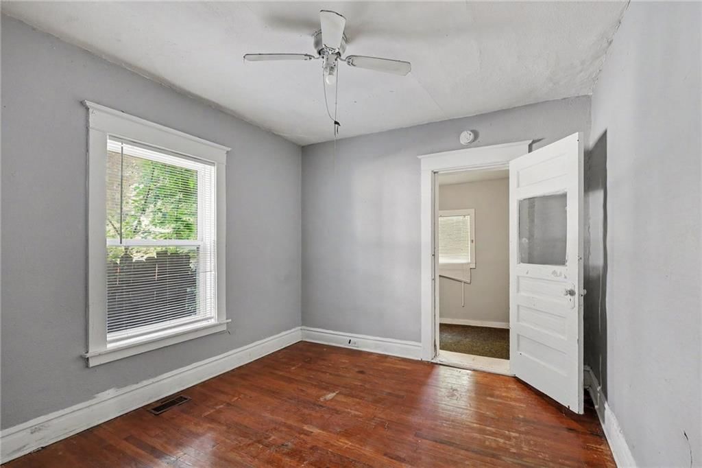 3214 E 11th Street — photo 12