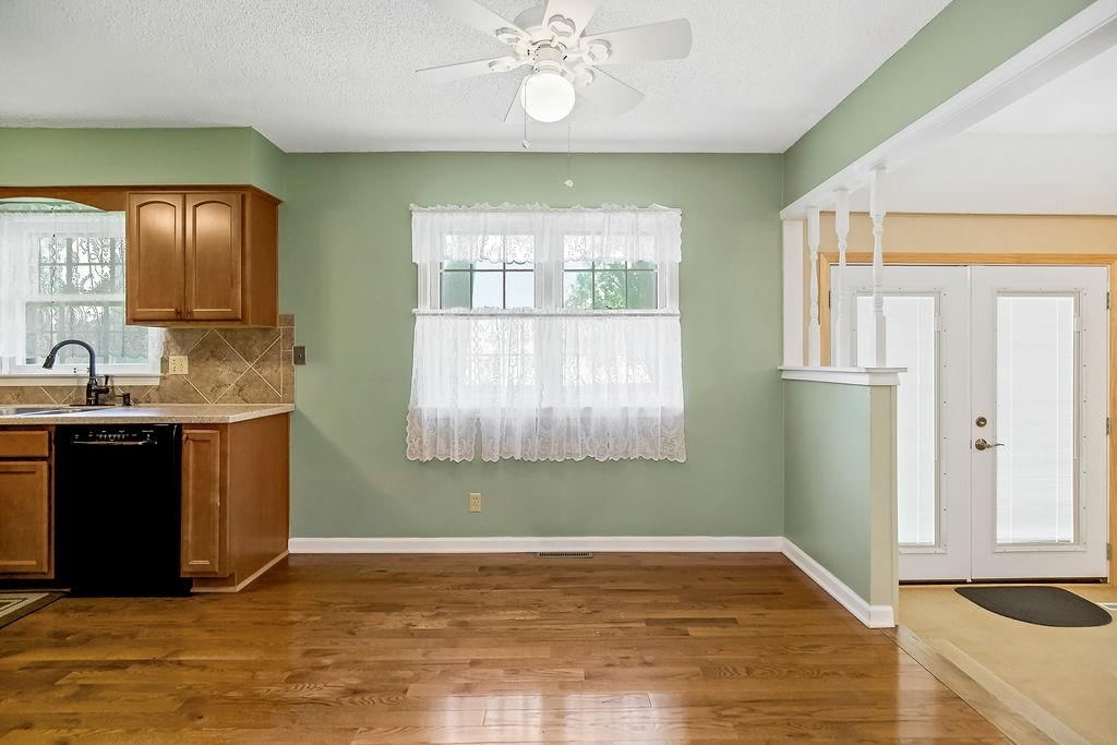 8705 W 94th Street — photo 10