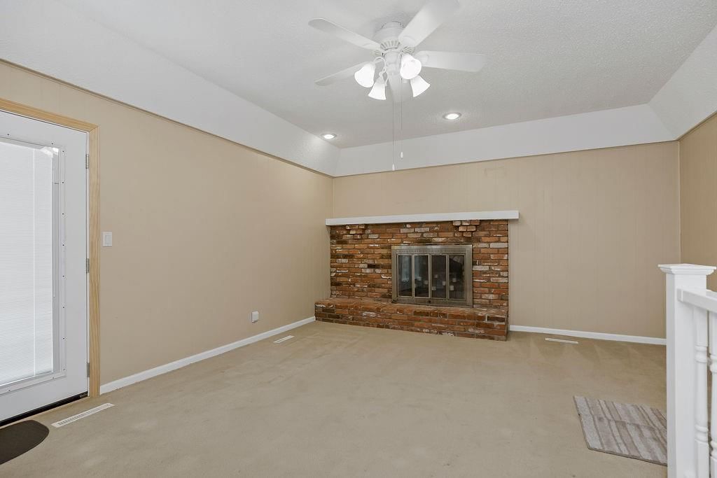 8705 W 94th Street — photo 12