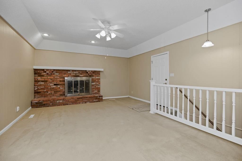 8705 W 94th Street — photo 13