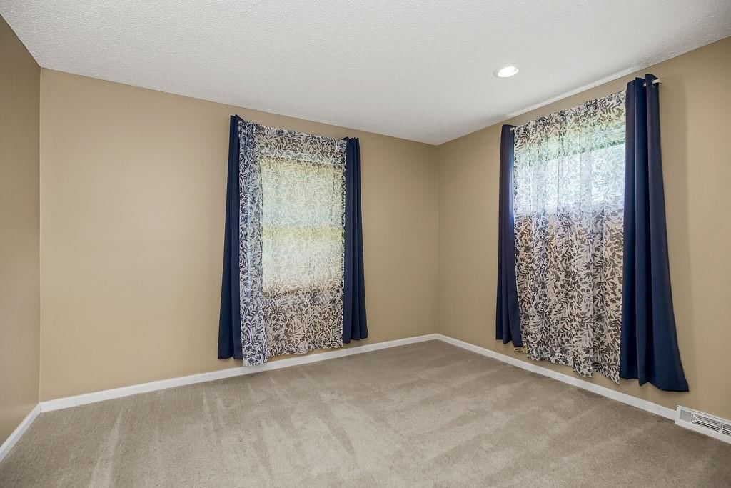 8705 W 94th Street — photo 20