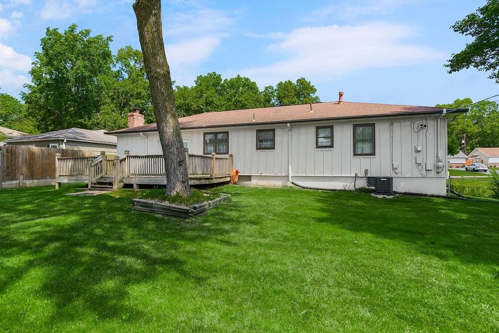 8705 W 94th Street — photo 28