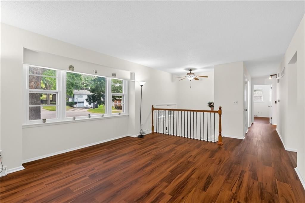 8815 N Kenwood Avenue — photo 5