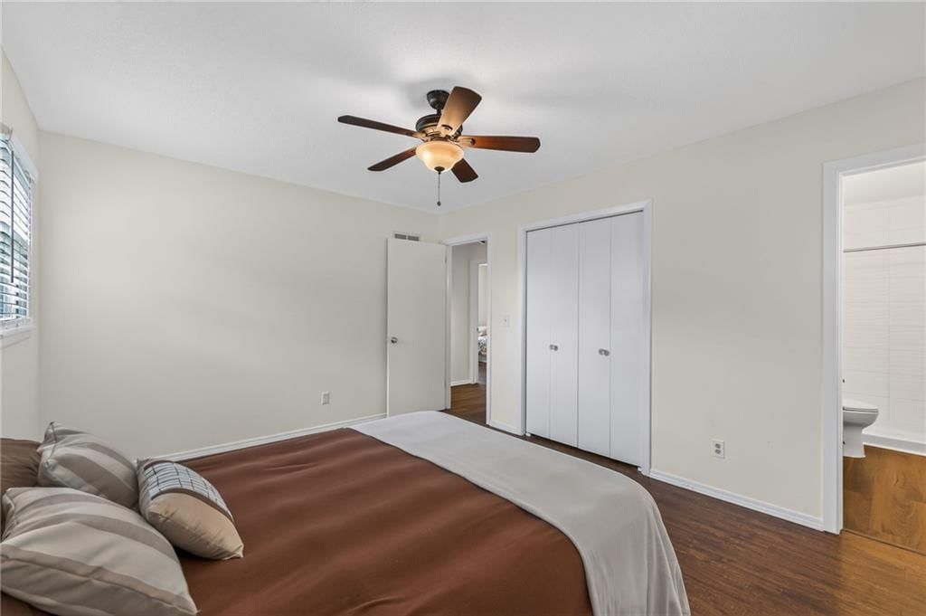 8815 N Kenwood Avenue — photo 9