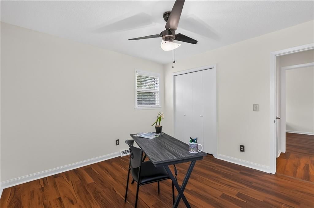 8815 N Kenwood Avenue — photo 15