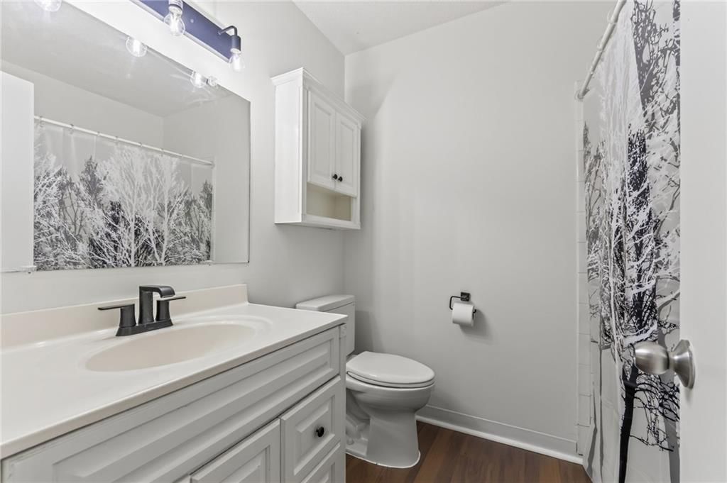 8815 N Kenwood Avenue — photo 16