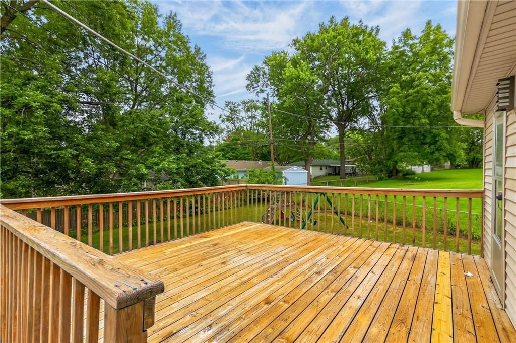 8815 N Kenwood Avenue — photo 24