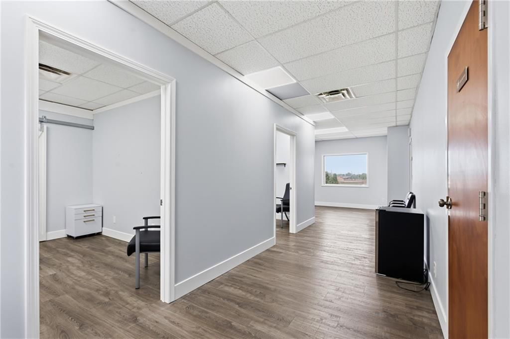 401 SW Ward, Suite 202A Road — photo 8