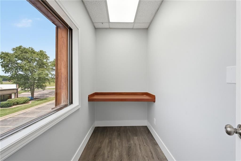 401 SW Ward, Suite 202A Road — photo 11