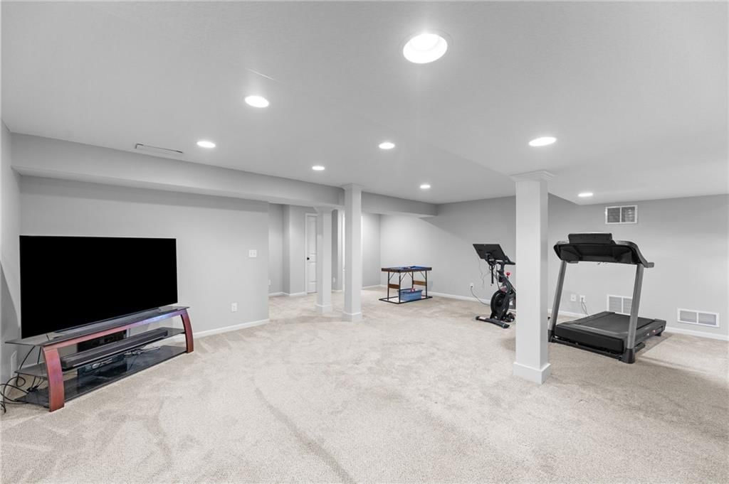 18942 W 168th Street — photo 29