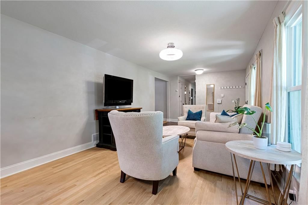10428 GRAND Avenue — photo 7