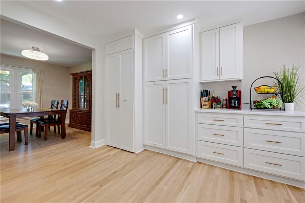 10428 GRAND Avenue — photo 10