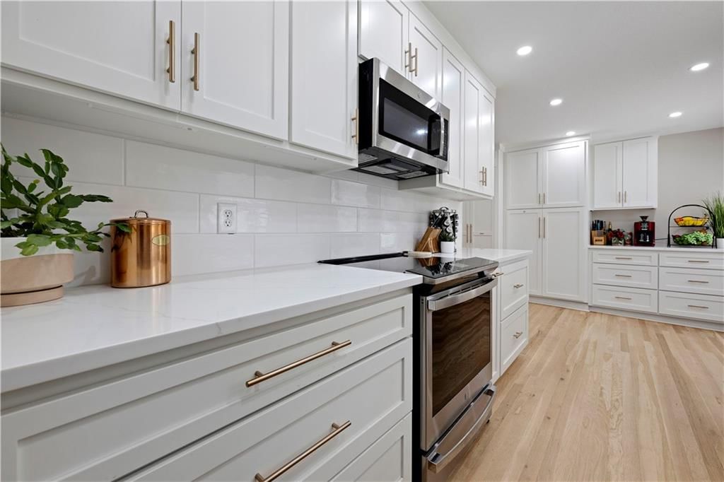 10428 GRAND Avenue — photo 13