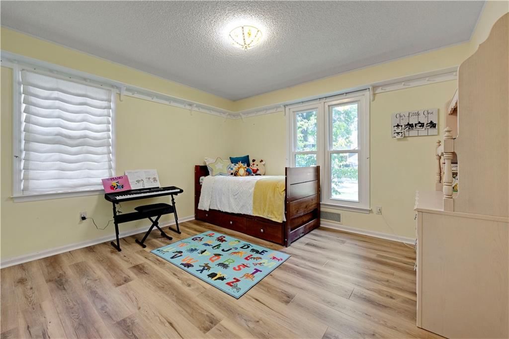 10428 GRAND Avenue — photo 24