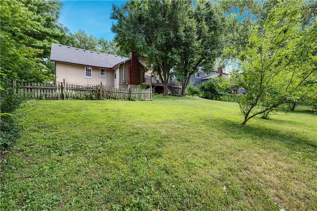 10428 GRAND Avenue — photo 29