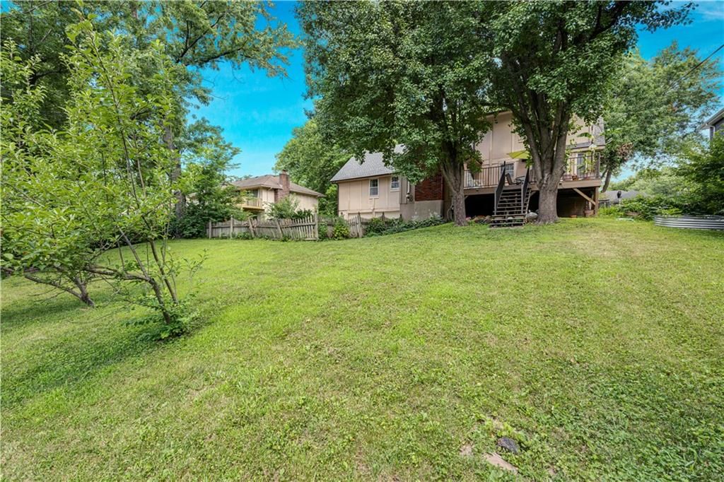 10428 GRAND Avenue — photo 31