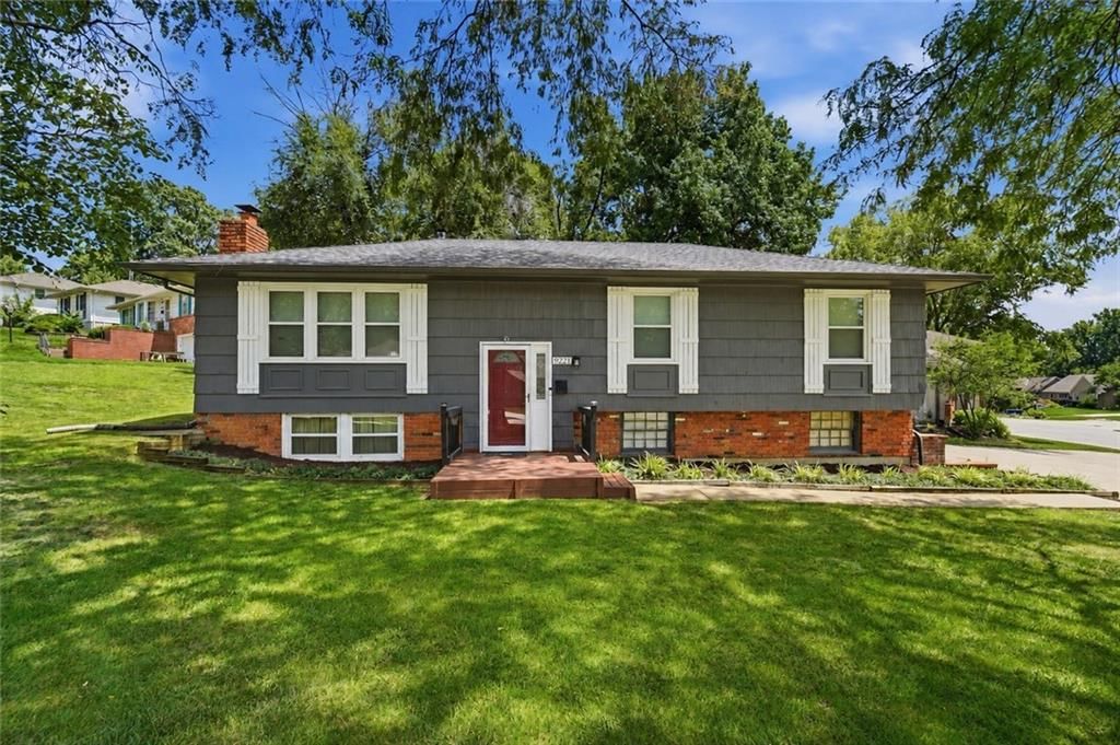 9221 Sturgeon Drive — photo 2