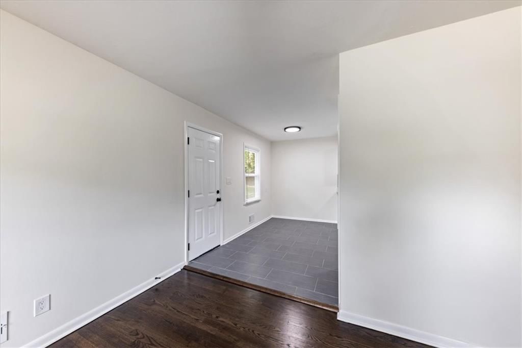 1230 Drury Avenue — photo 6