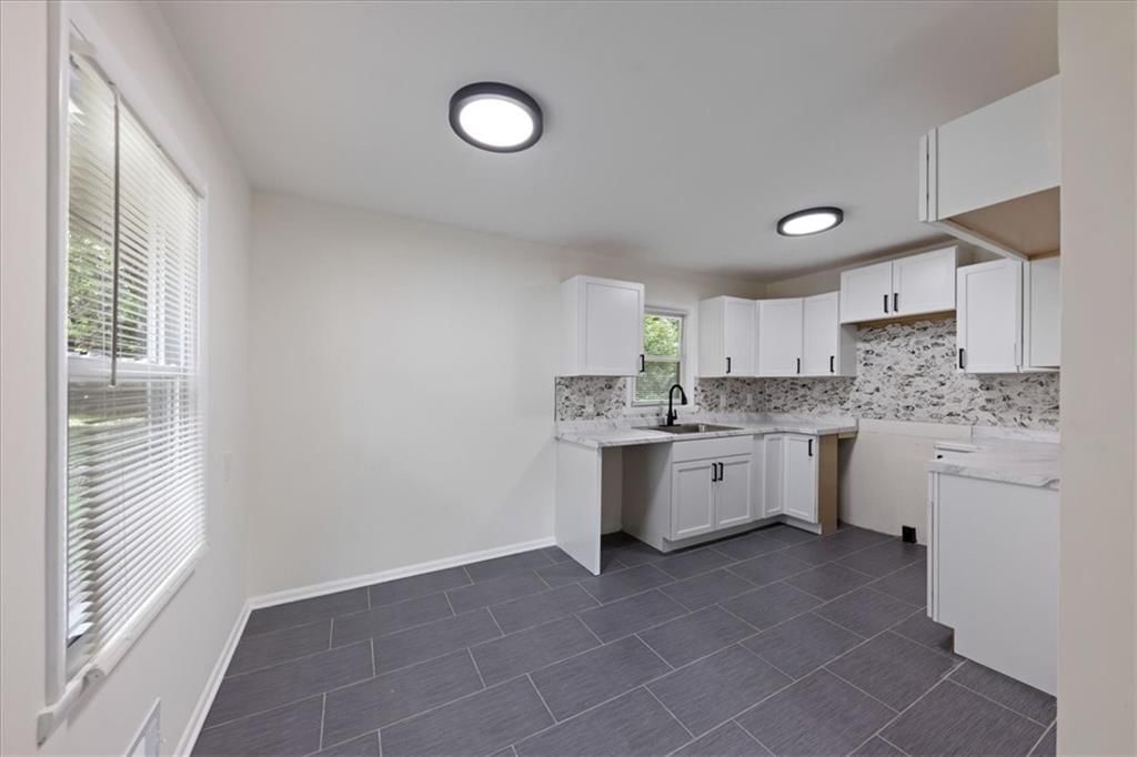 1230 Drury Avenue — photo 7