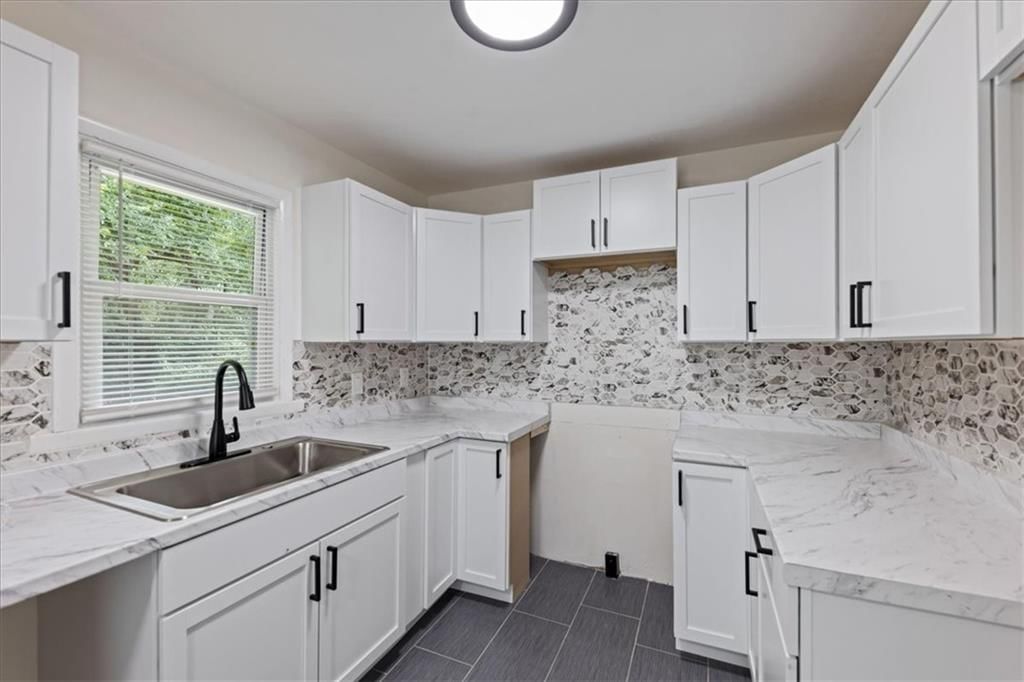 1230 Drury Avenue — photo 9