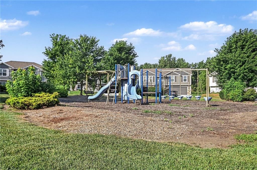 210 Pointe Lane — photo 25