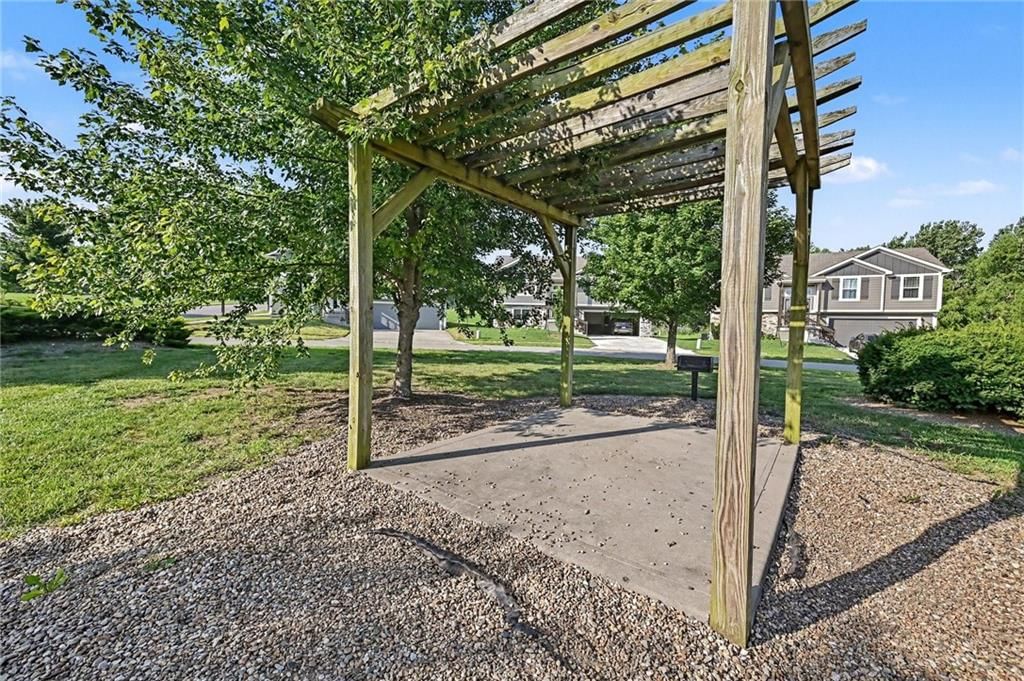 210 Pointe Lane — photo 26