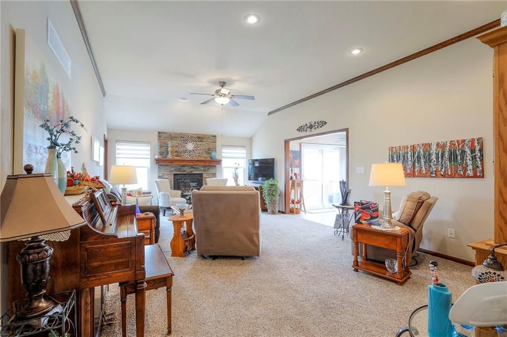 5368 S Davidson Court — photo 4