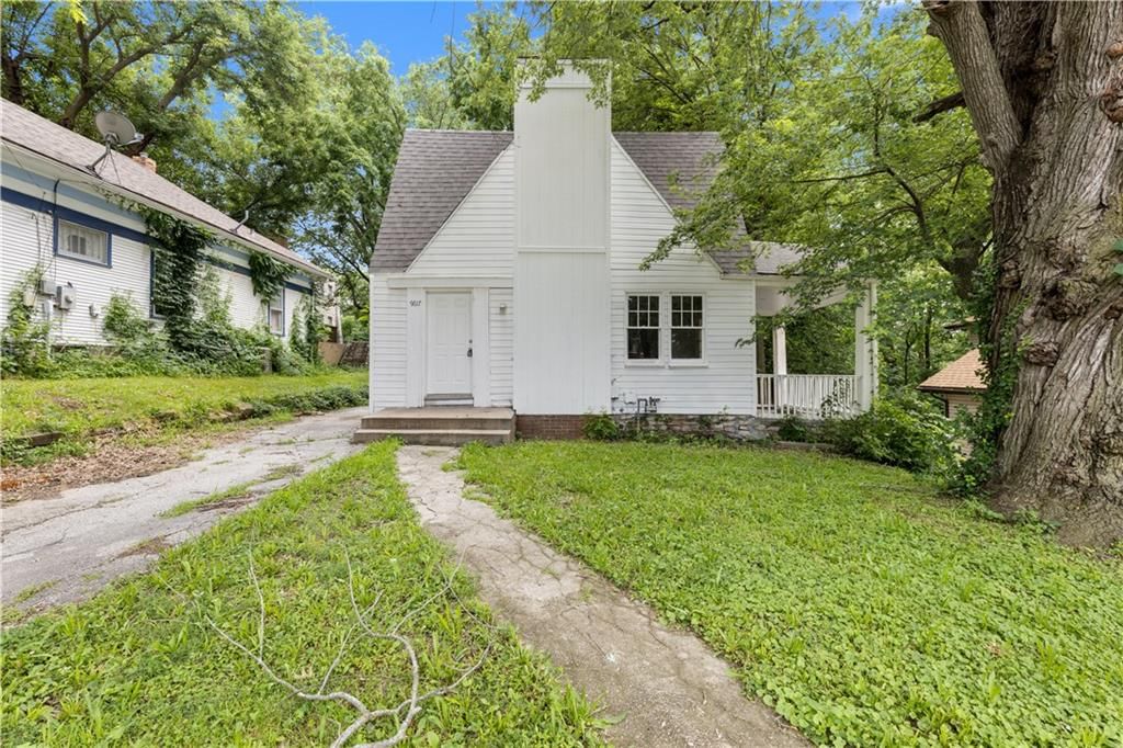 9617 E Independence Avenue — photo 1