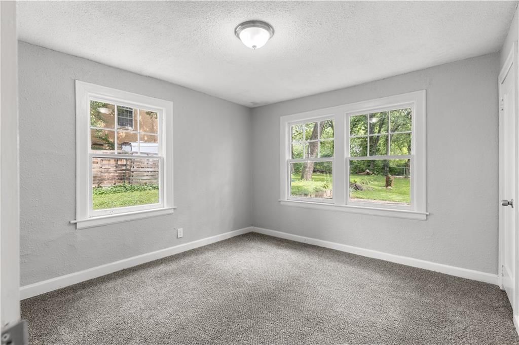 9617 E Independence Avenue — photo 10