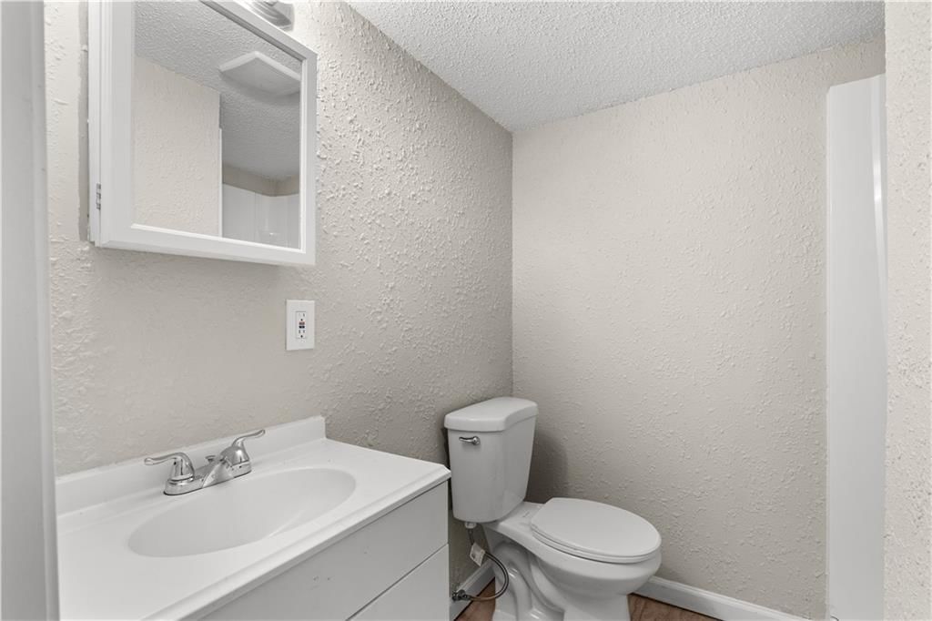 9617 E Independence Avenue — photo 12